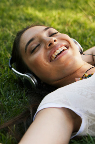 Learn French with audio books: Improve your French in a relaxing way